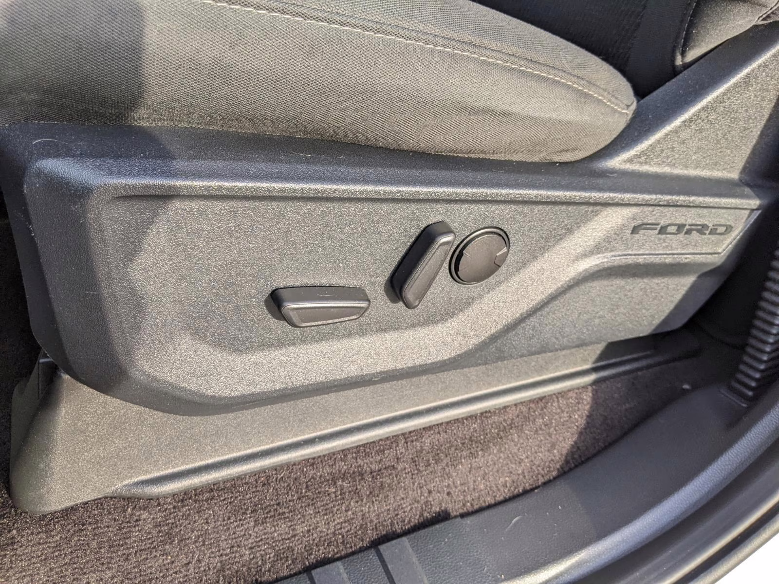 2023 Oxford White Ford F-150 XLT 4X4 Truck