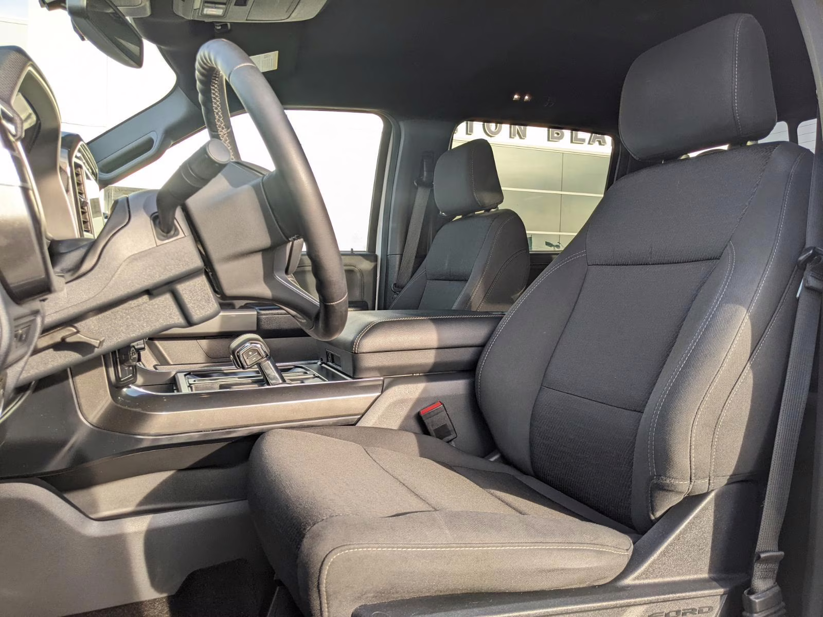 2023 Oxford White Ford F-150 XLT 4X4 Truck