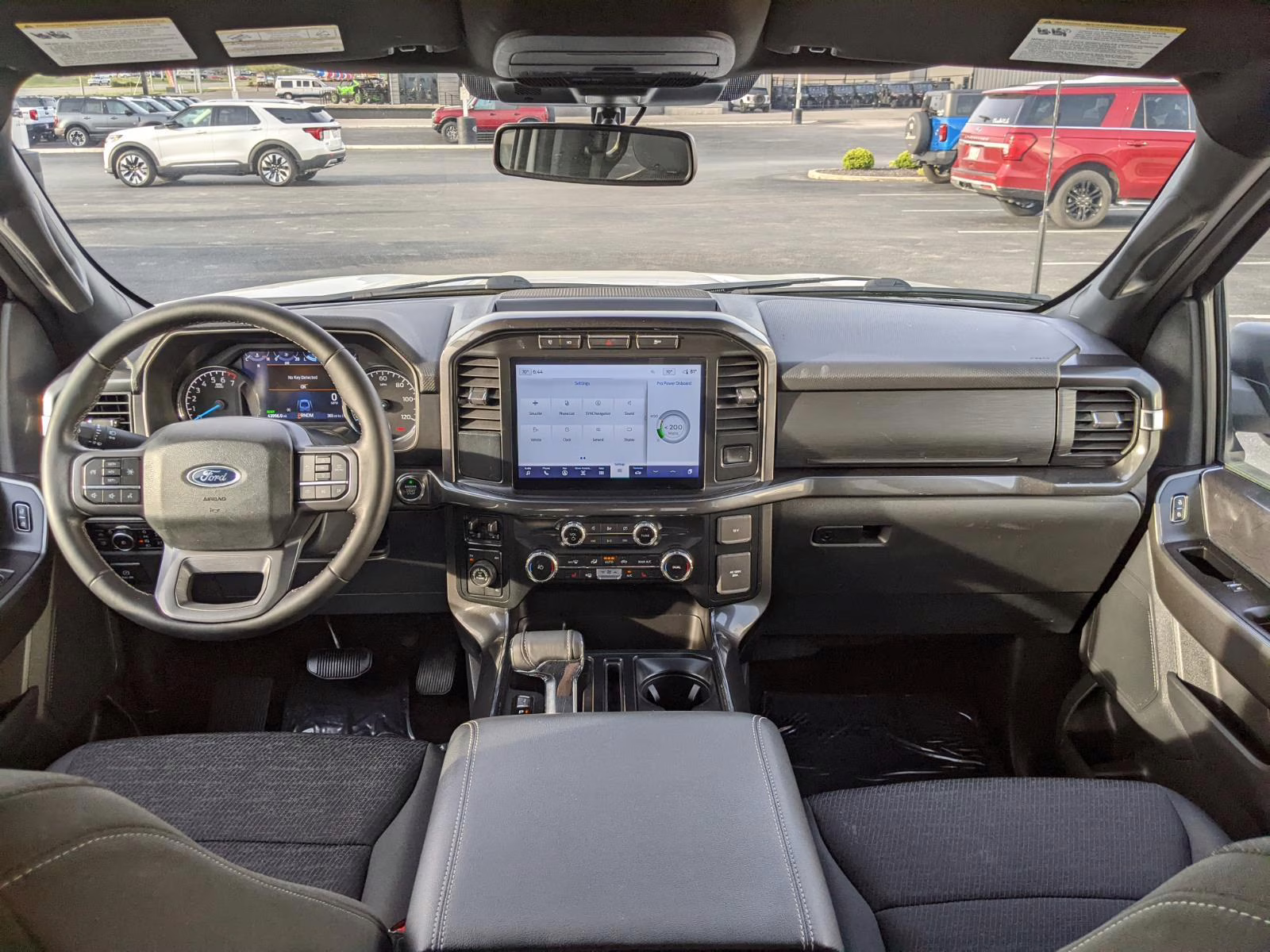 2023 Oxford White Ford F-150 XLT 4X4 Truck