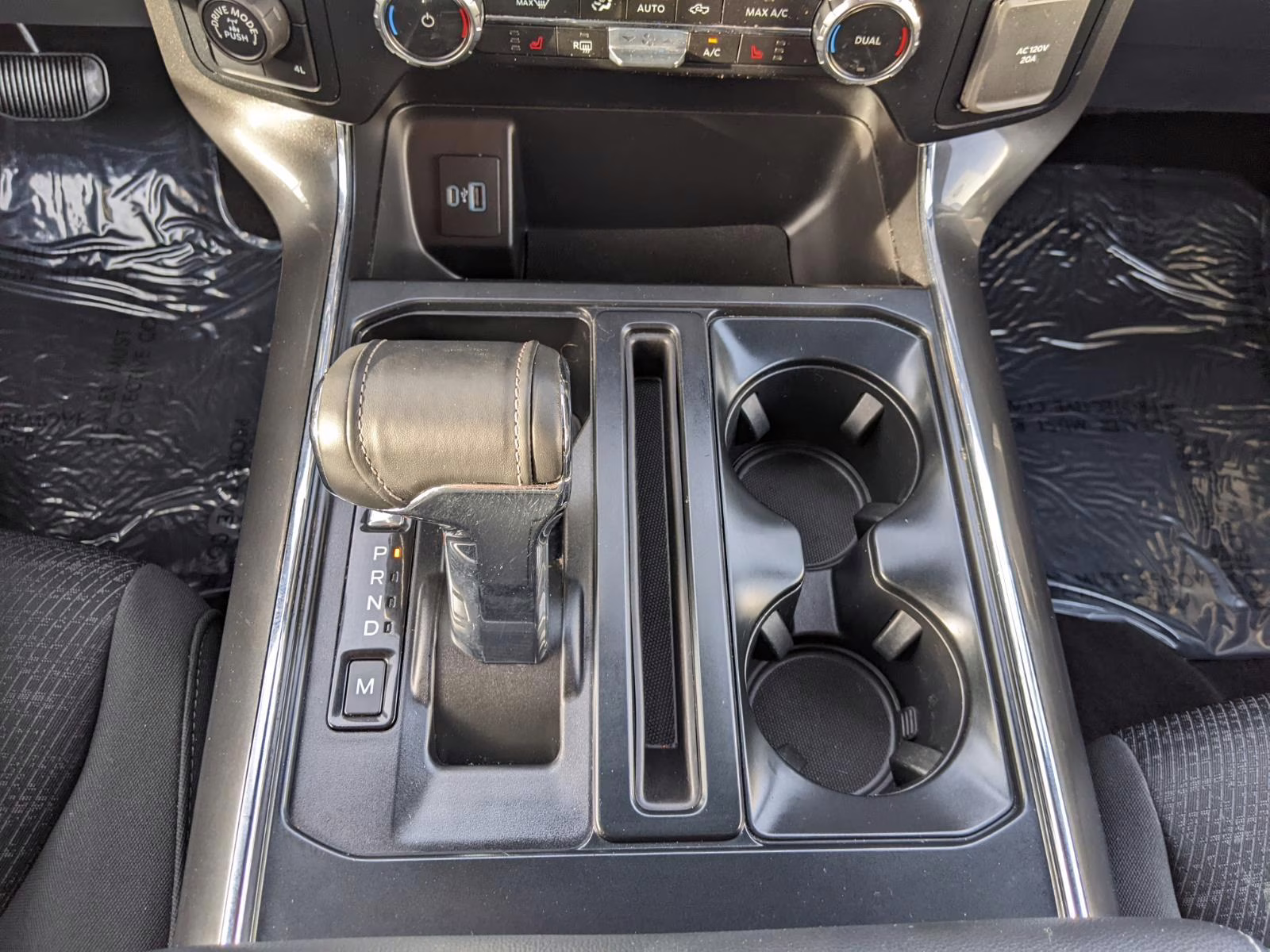 2023 Oxford White Ford F-150 XLT 4X4 Truck