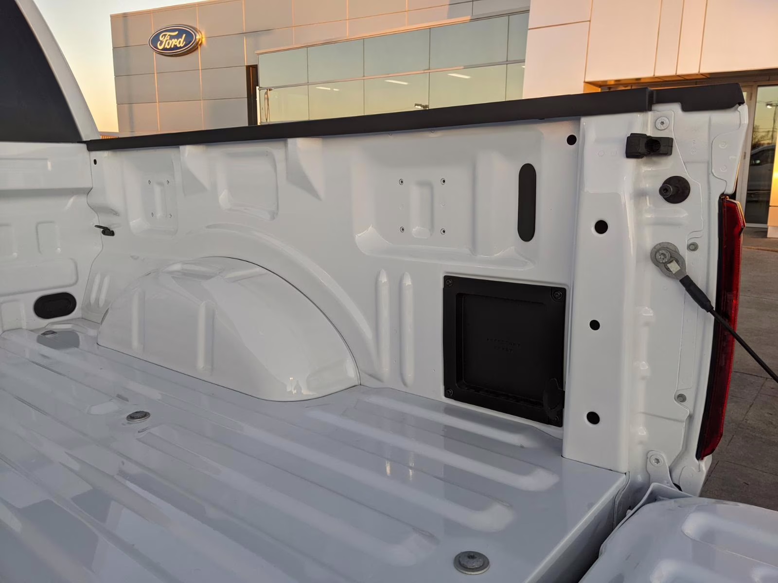 2026 Oxford White Ford F-150 XLT 4X4 Truck