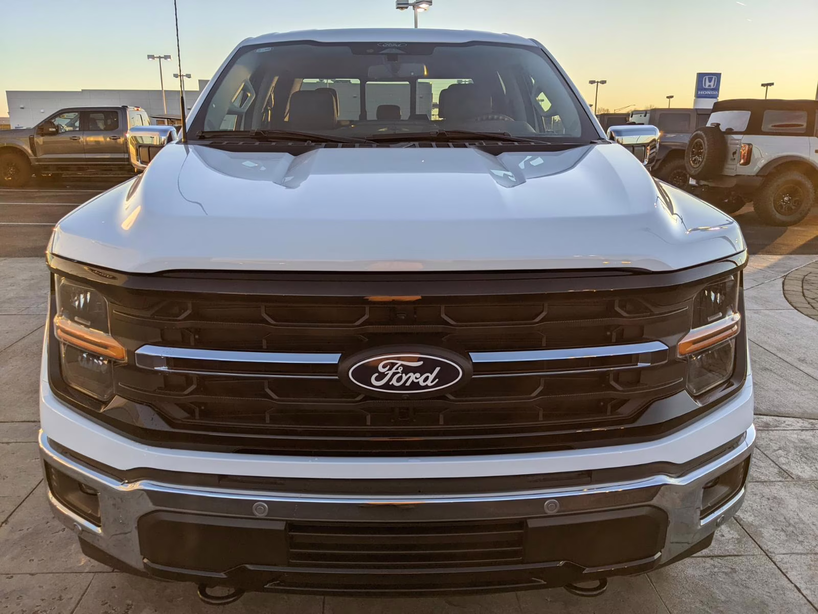 2026 Oxford White Ford F-150 XLT 4X4 Truck