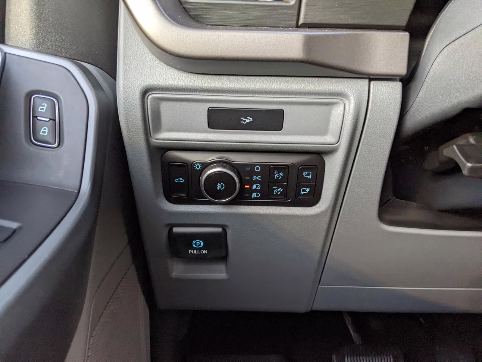 2026 Oxford White Ford F-150 XLT 4X4 Truck
