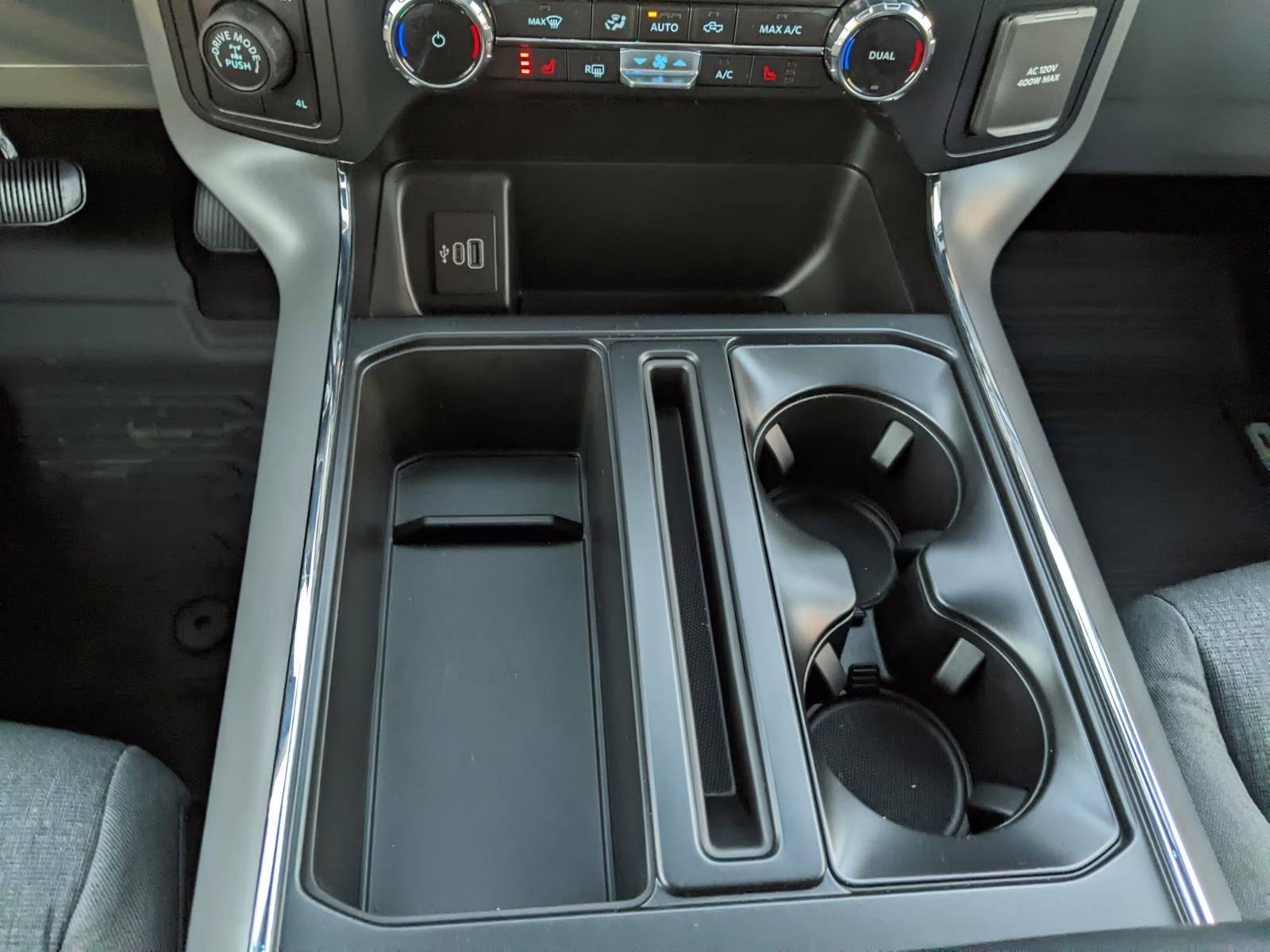 2026 Oxford White Ford F-150 XLT 4X4 Truck