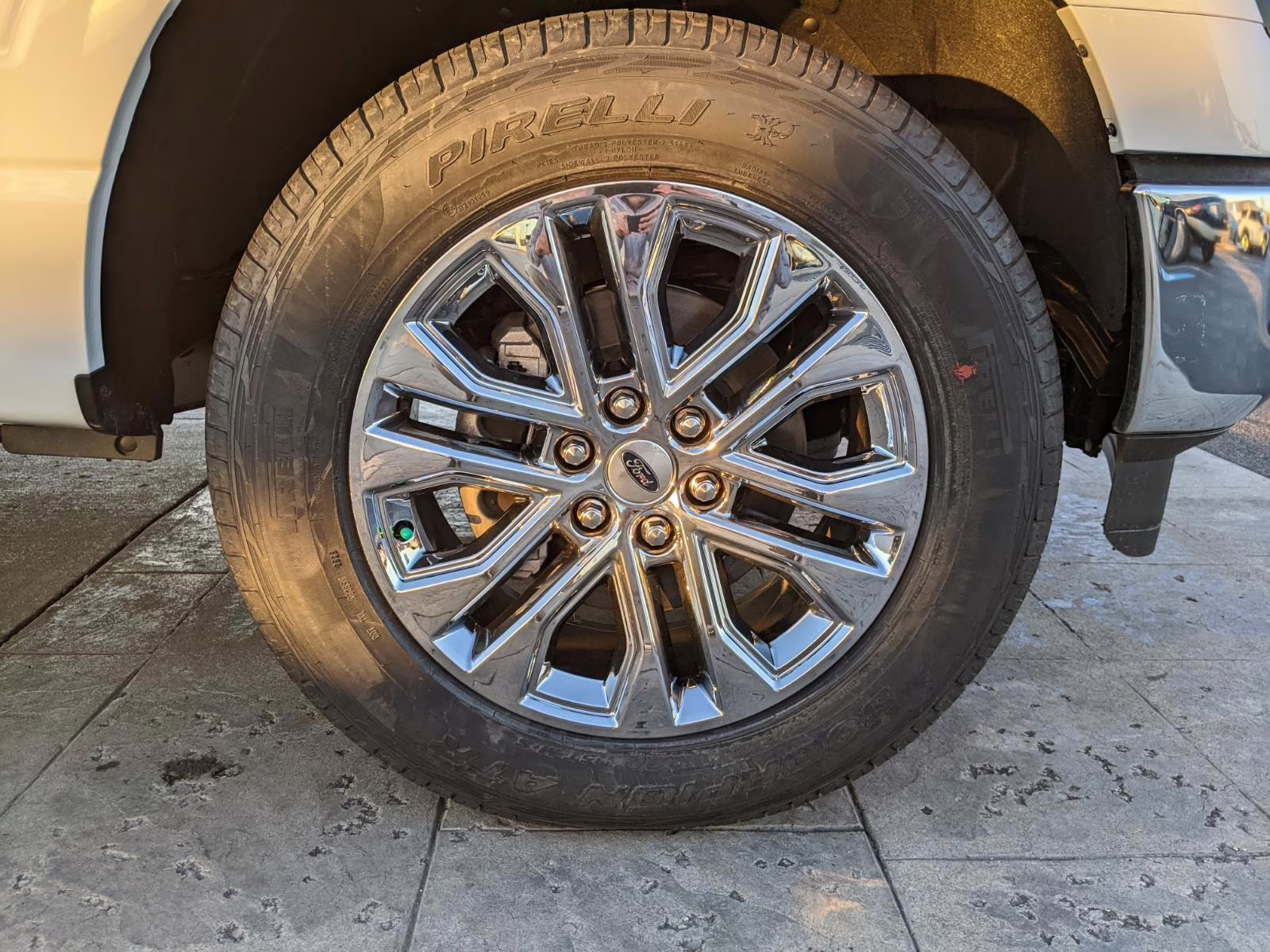 2026 Oxford White Ford F-150 XLT 4X4 Truck