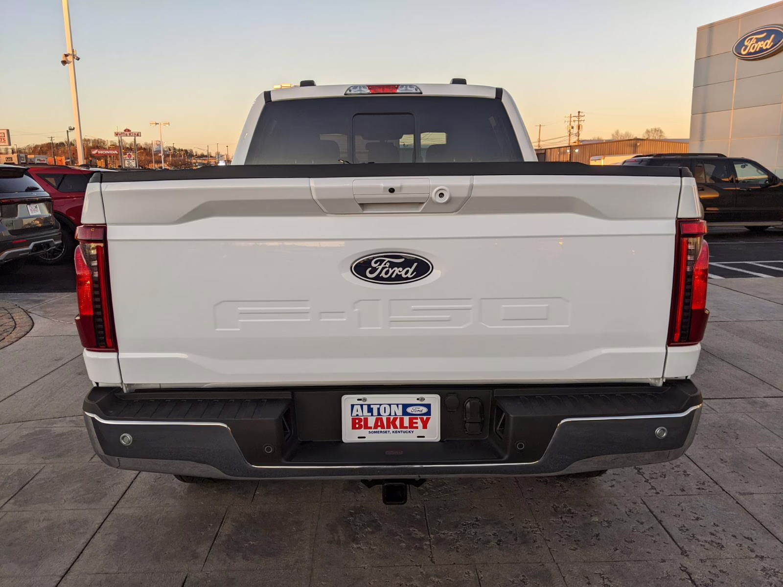 2026 Oxford White Ford F-150 XLT 4X4 Truck