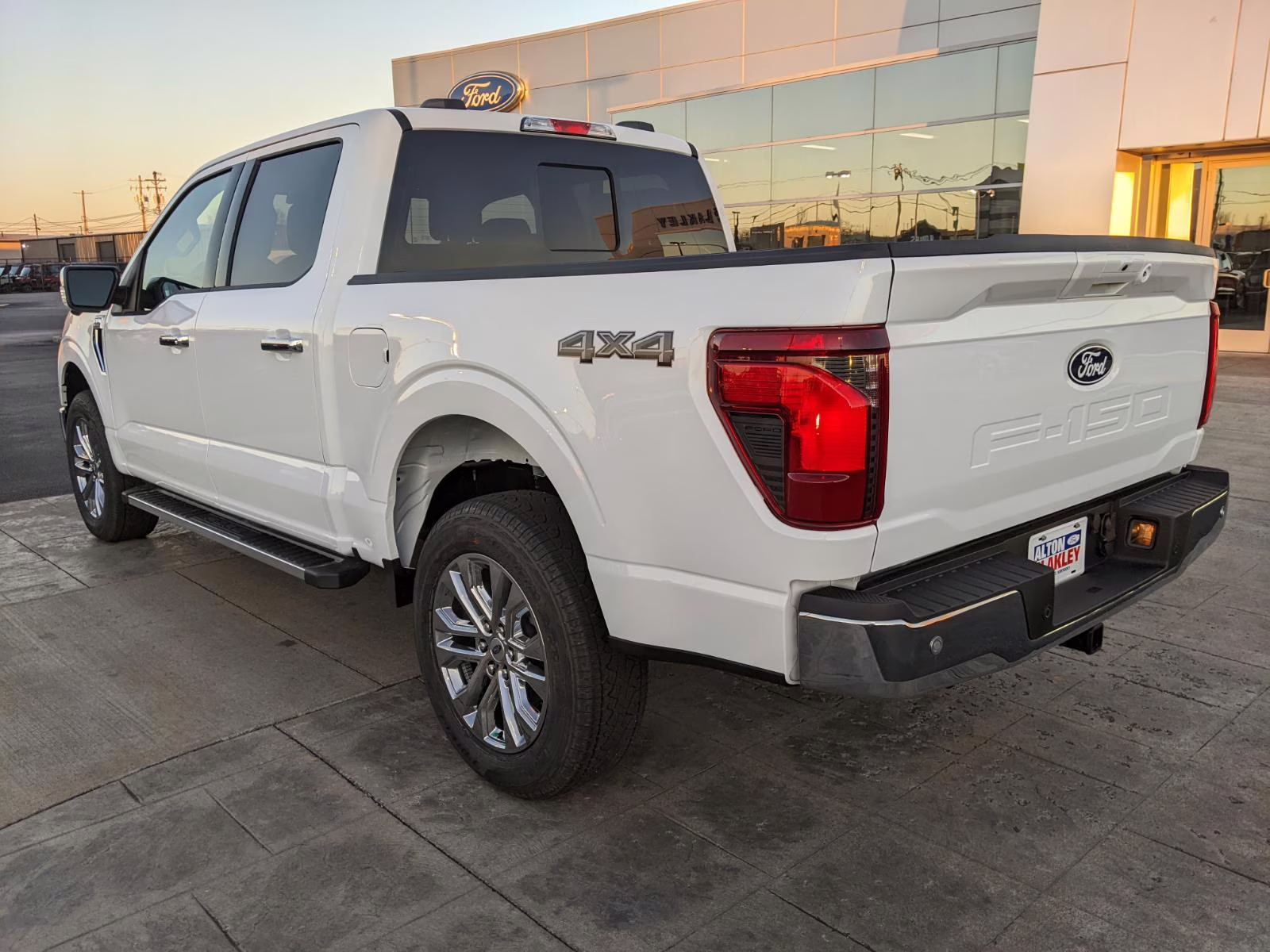 2026 Oxford White Ford F-150 XLT 4X4 Truck
