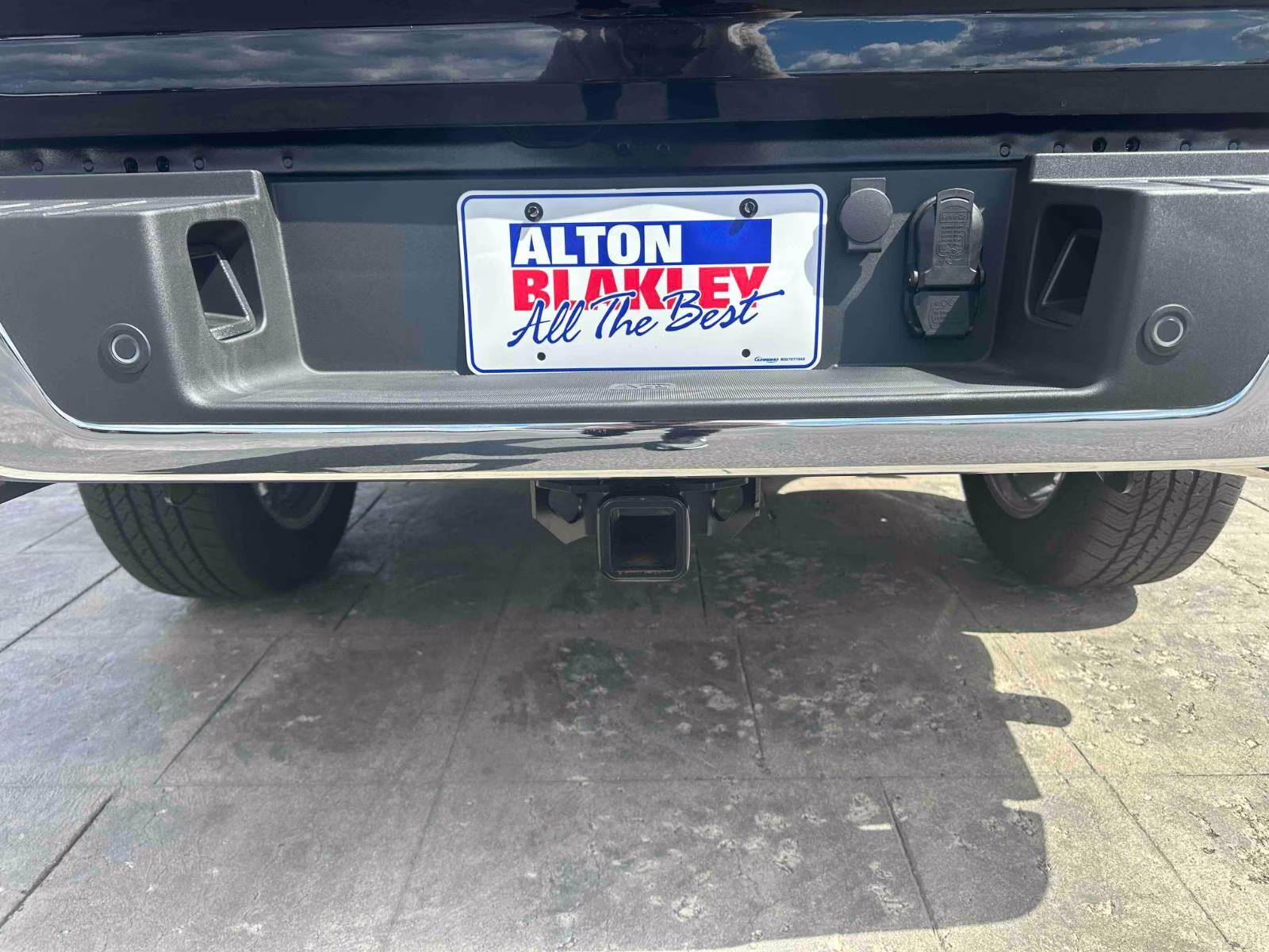 2025 AGATE BLACK METALLIC Ford F-150 LARIAT 4X4 Truck