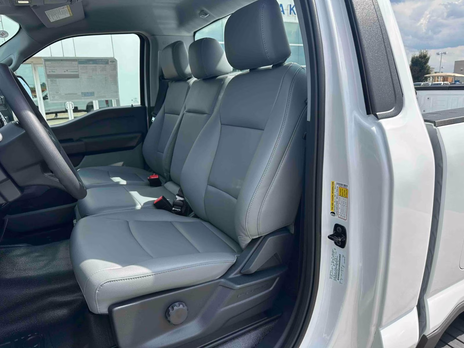 2026 Oxford White Ford Super Duty F-250 SRW XL 4X4 Truck