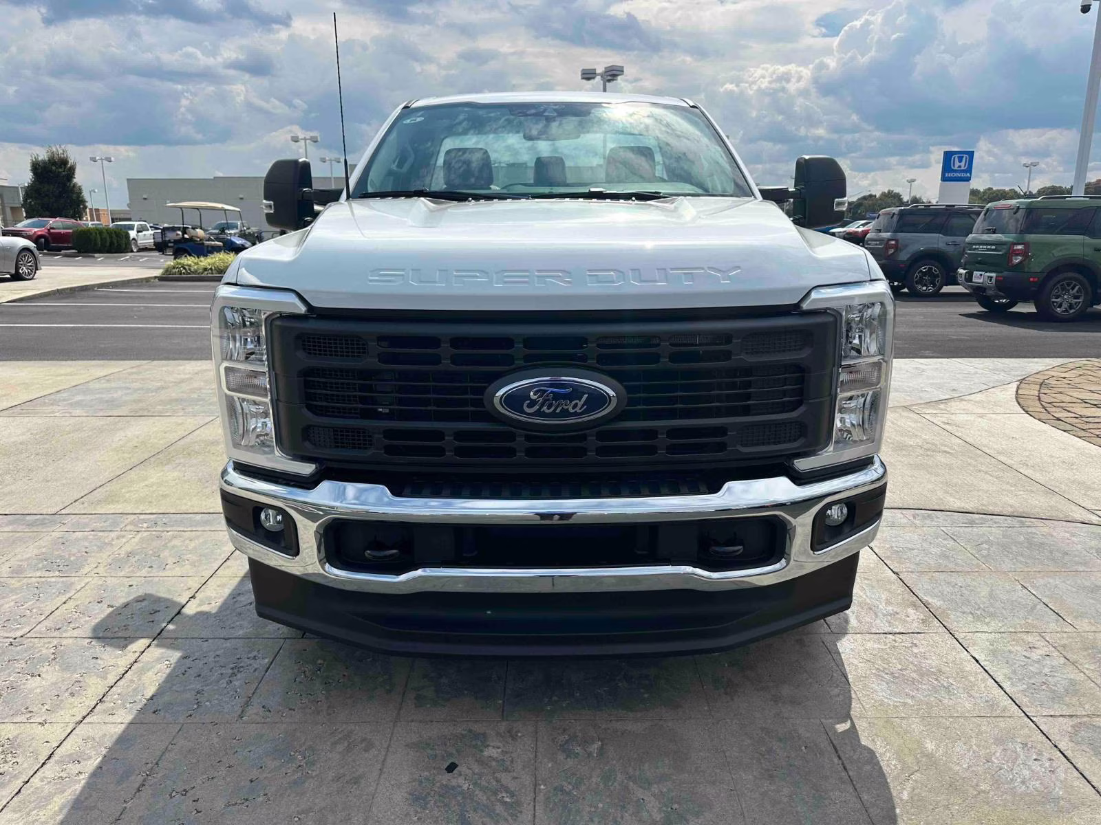 2026 Oxford White Ford Super Duty F-250 SRW XL 4X4 Truck