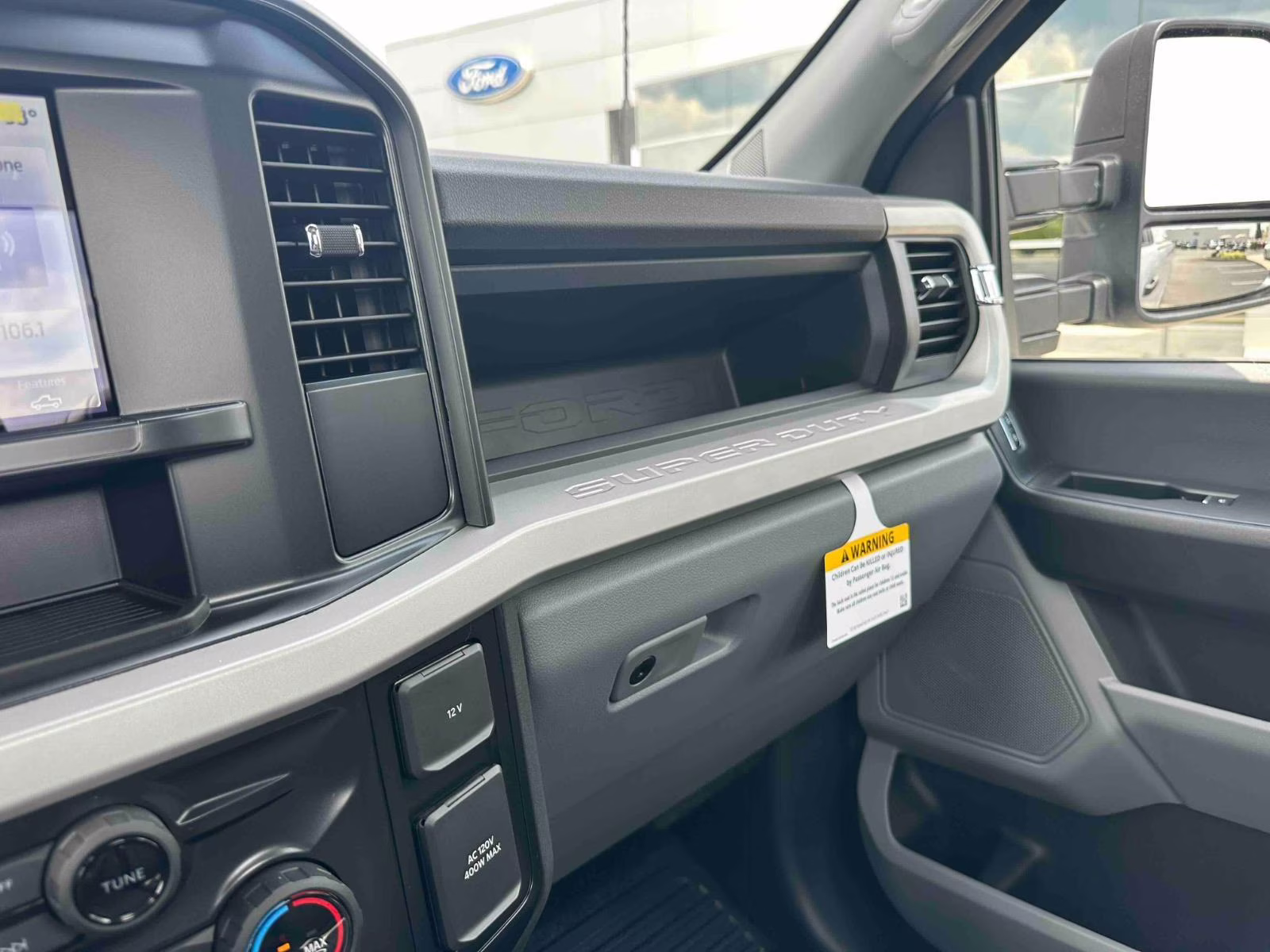 2026 Oxford White Ford Super Duty F-250 SRW XL 4X4 Truck