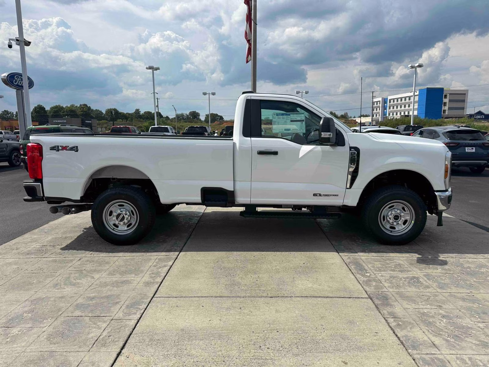 2026 Oxford White Ford Super Duty F-250 SRW XL 4X4 Truck