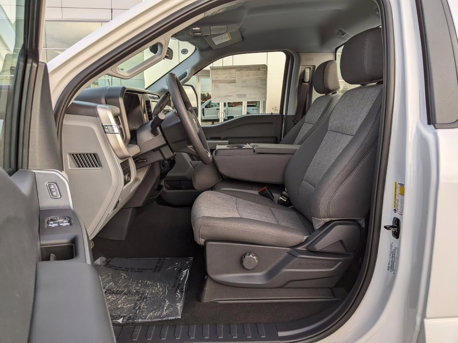 2026 Oxford White Ford Super Duty F-350 SRW XL 4X4 Truck
