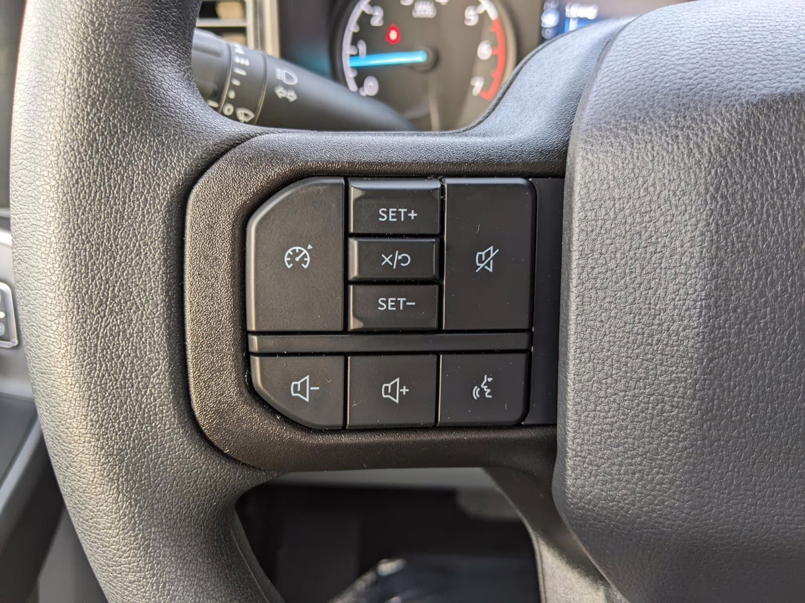 2026 Oxford White Ford Super Duty F-350 SRW XL 4X4 Truck