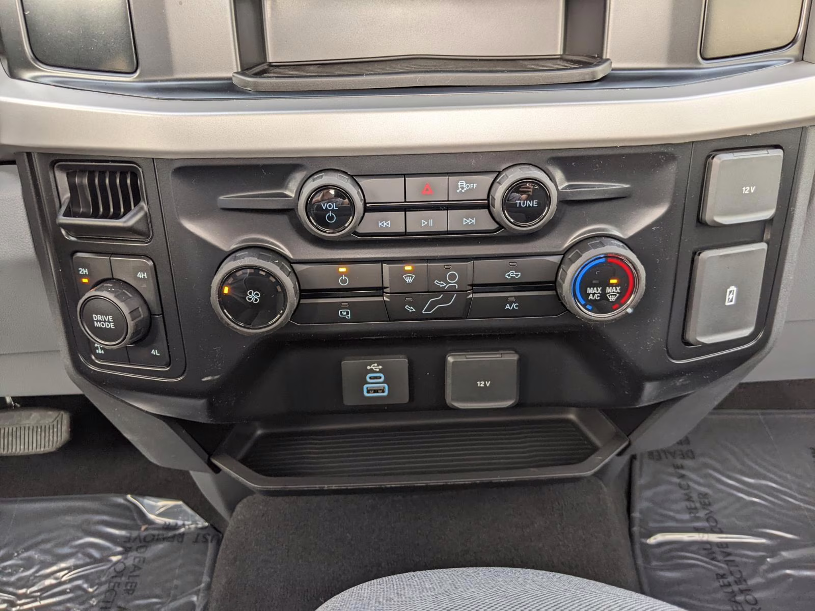 2026 Oxford White Ford Super Duty F-350 SRW XL 4X4 Truck