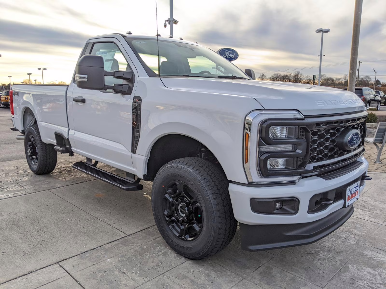 2026 Oxford White Ford Super Duty F-350 SRW XL 4X4 Truck