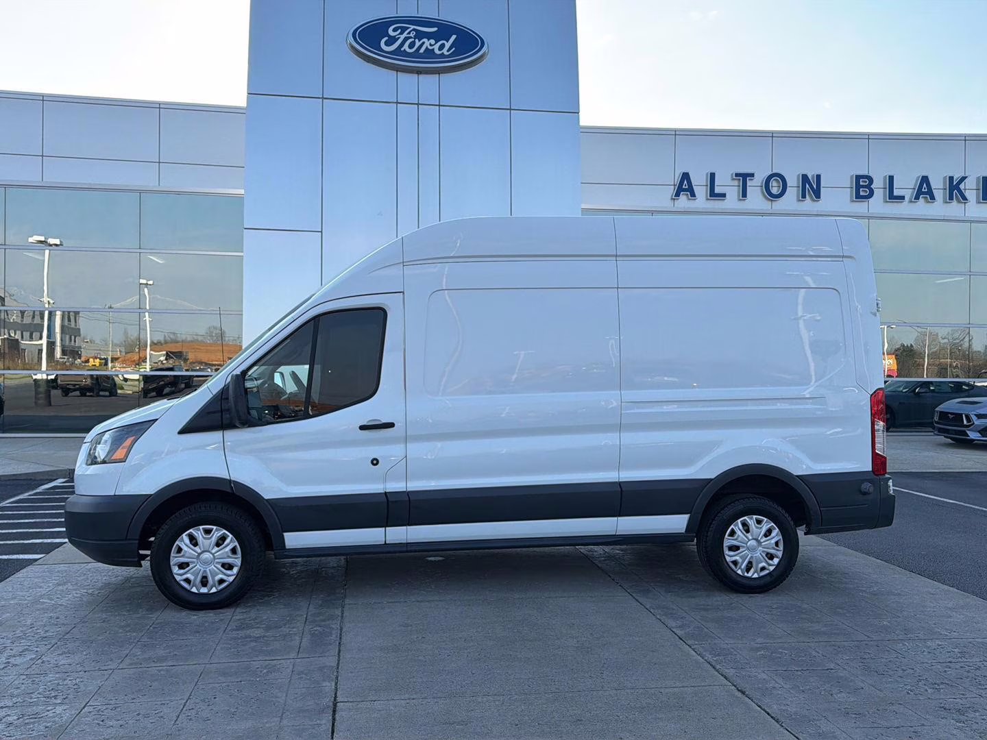 2016 Oxford White Ford Transit Cargo Van T-250 148  HI RF 9000 GVW RWD Van