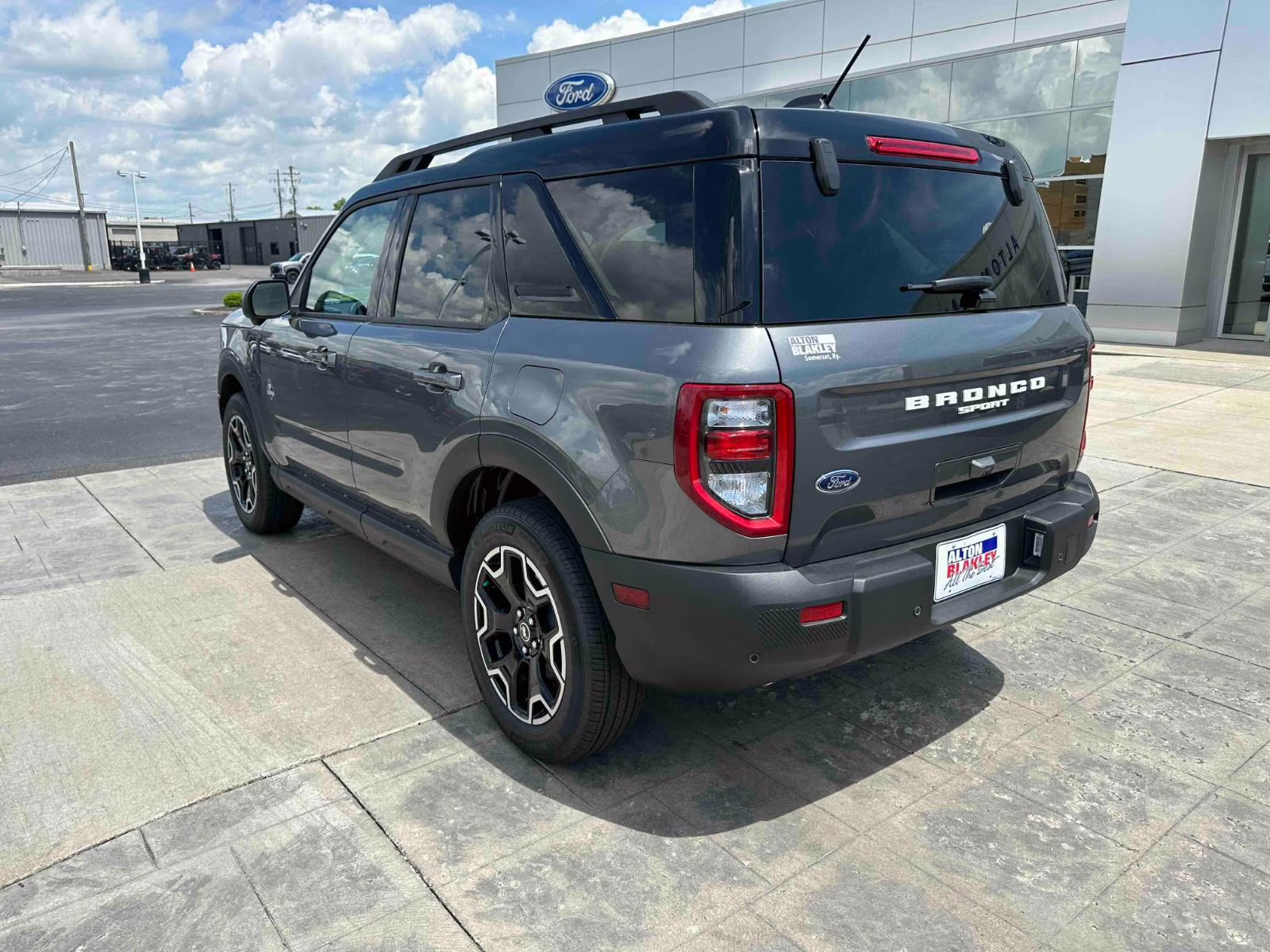 2025 CARBONIZED GRAY METALLIC Ford Bronco Sport Outer Banks 4X4 SUV