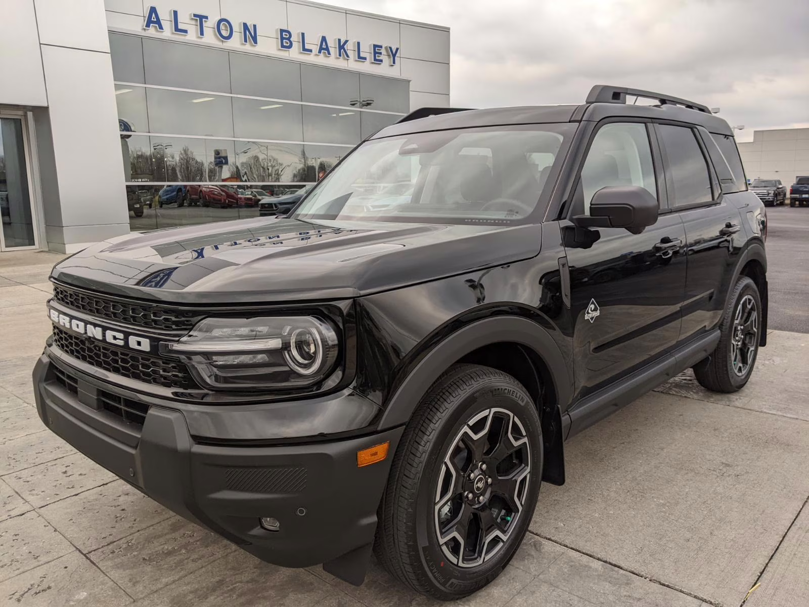 2025 Shadow Black Ford Bronco Sport Outer Banks 4X4 SUV