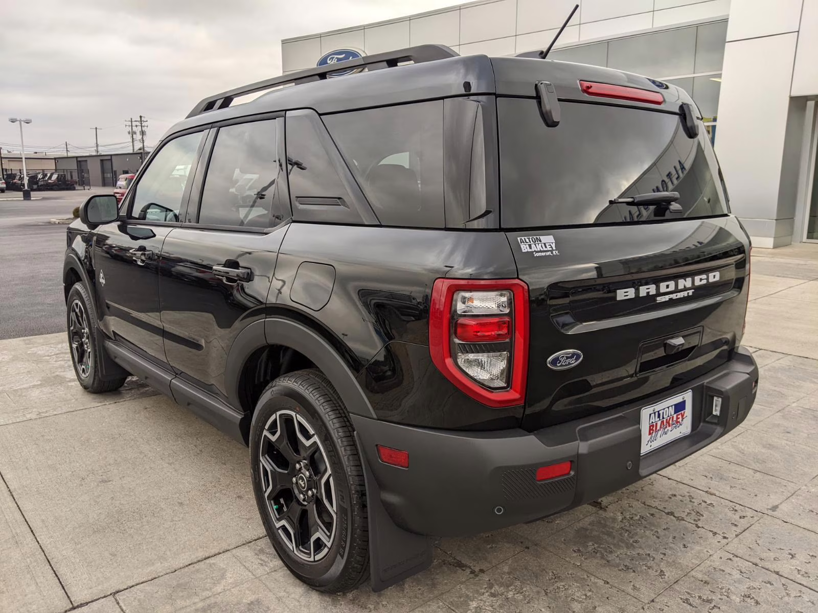 2025 Shadow Black Ford Bronco Sport Outer Banks 4X4 SUV
