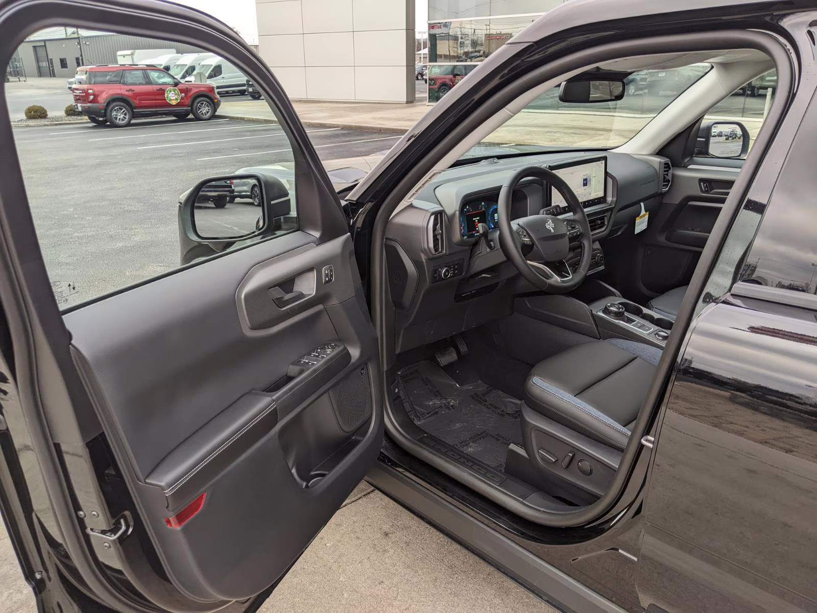 2025 Shadow Black Ford Bronco Sport Outer Banks 4X4 SUV