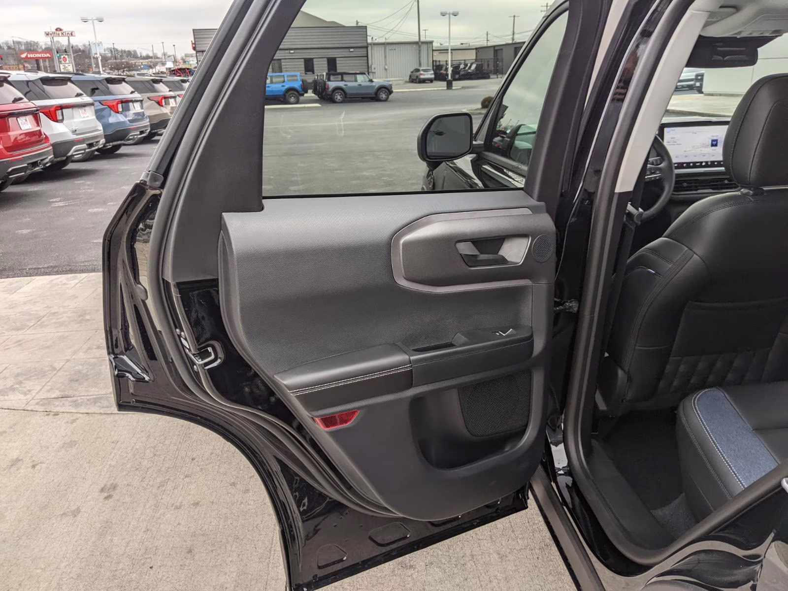 2025 Shadow Black Ford Bronco Sport Outer Banks 4X4 SUV