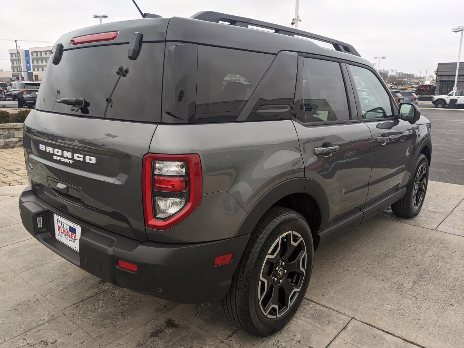 2025 Carbonized Gray Metallic Ford Bronco Sport Outer Banks 4X4 SUV