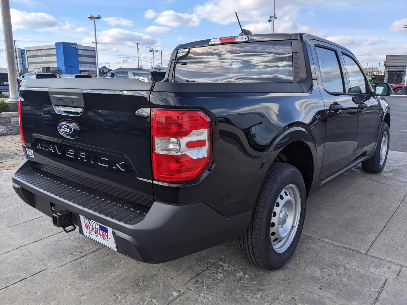 2026 Shadow Black Ford Maverick XL AWD Truck