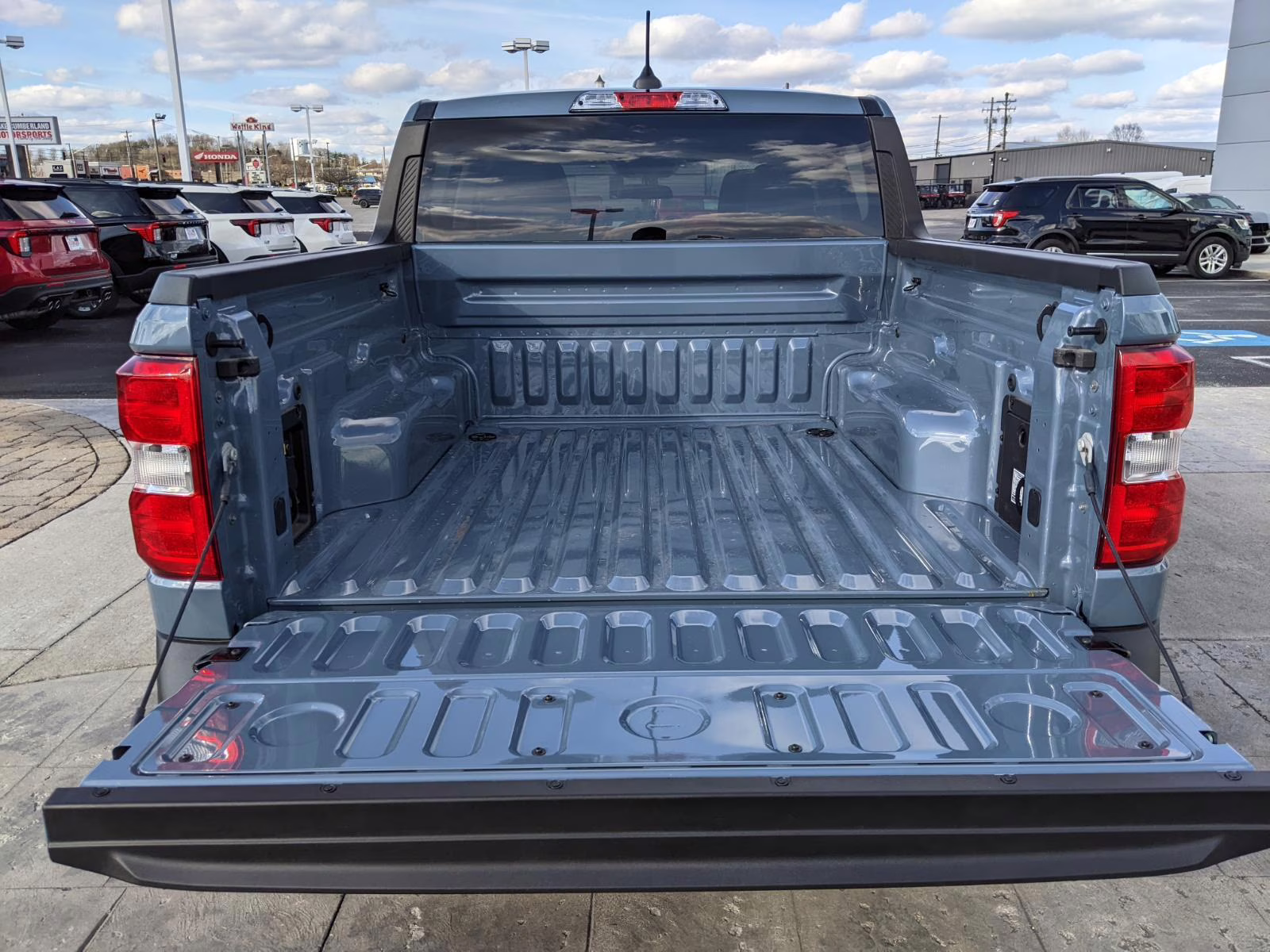2026 Azure Gray Metallic Tri-Coat Ford Maverick XLT AWD Truck