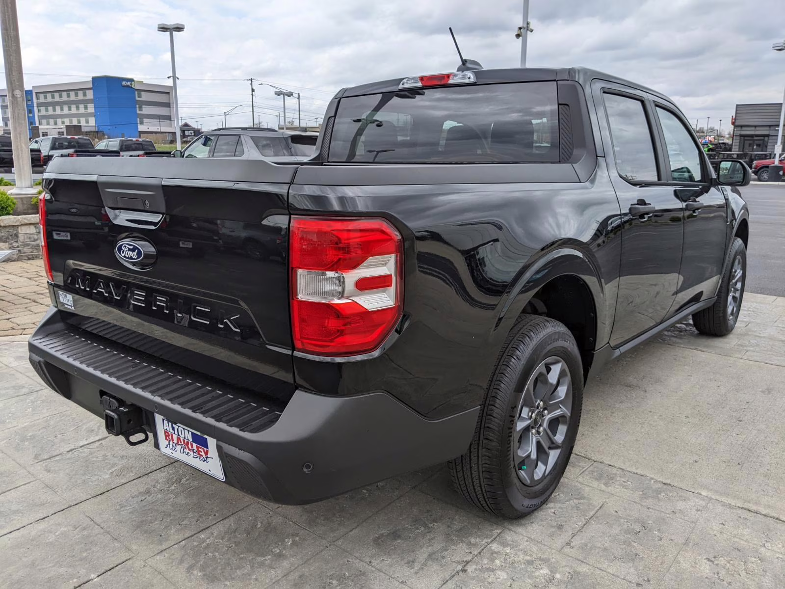 2026 Shadow Black Ford Maverick XLT AWD Truck