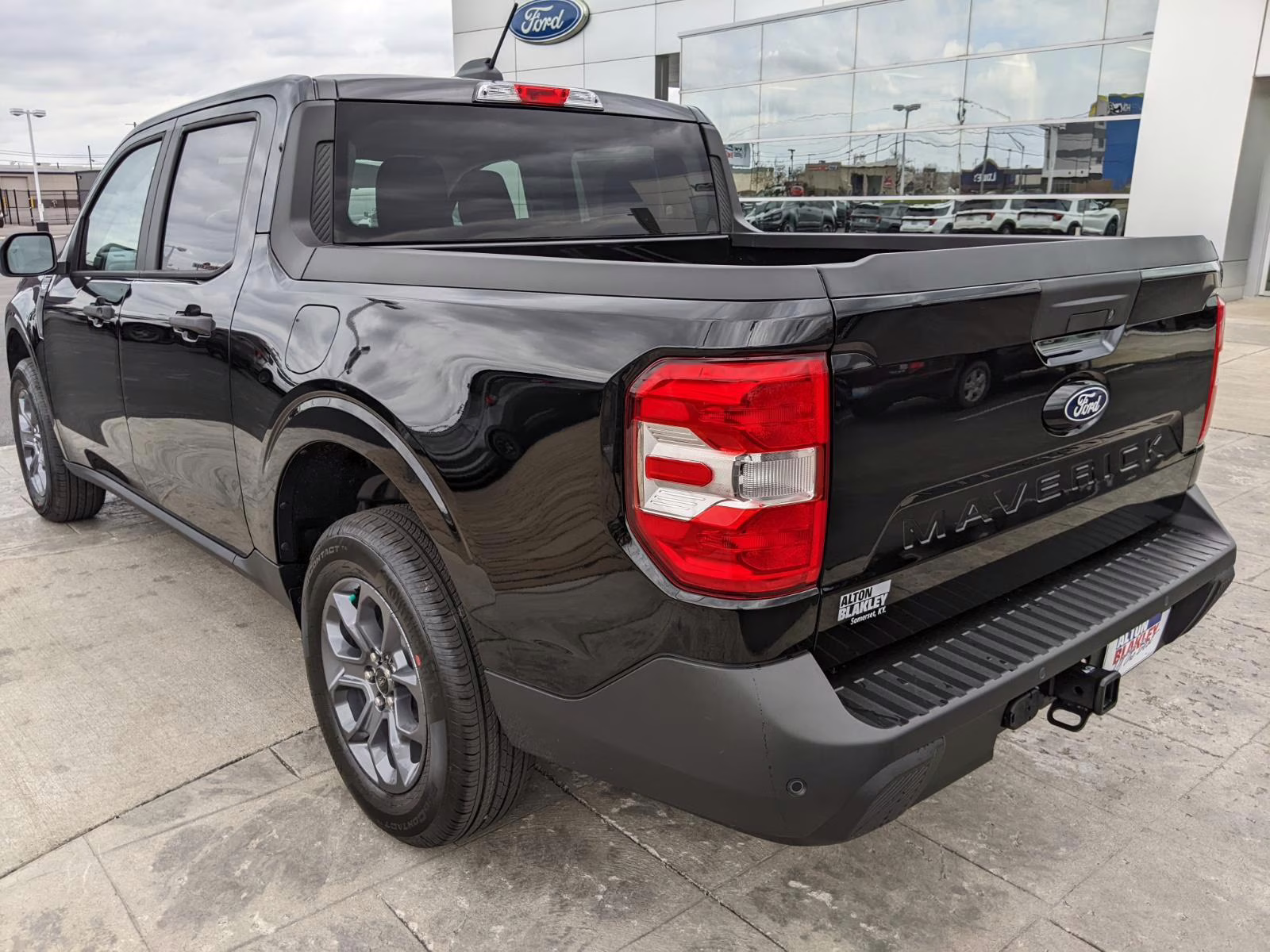 2026 Shadow Black Ford Maverick XLT AWD Truck