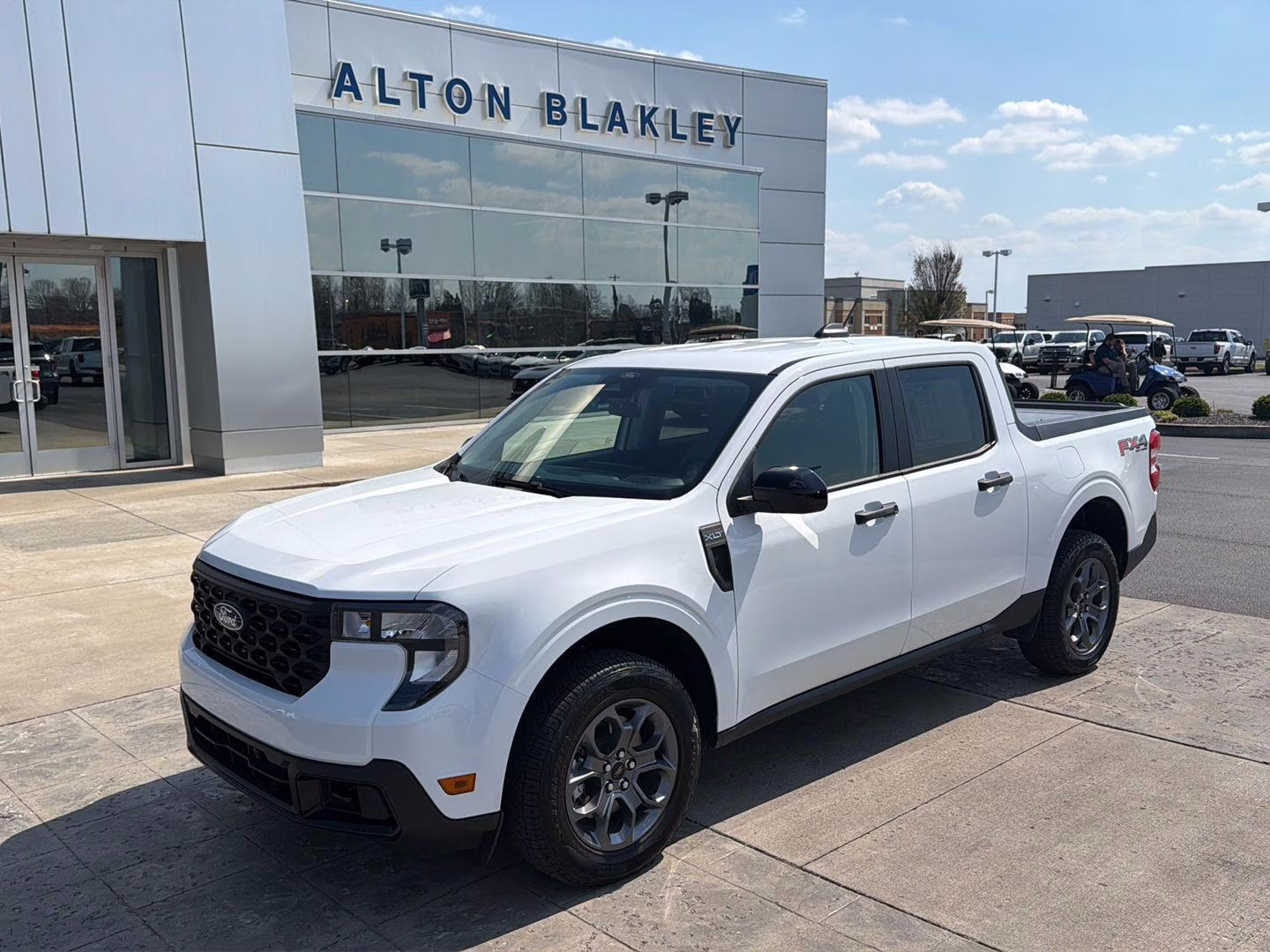 2026 Oxford White Ford Maverick XLT AWD Truck
