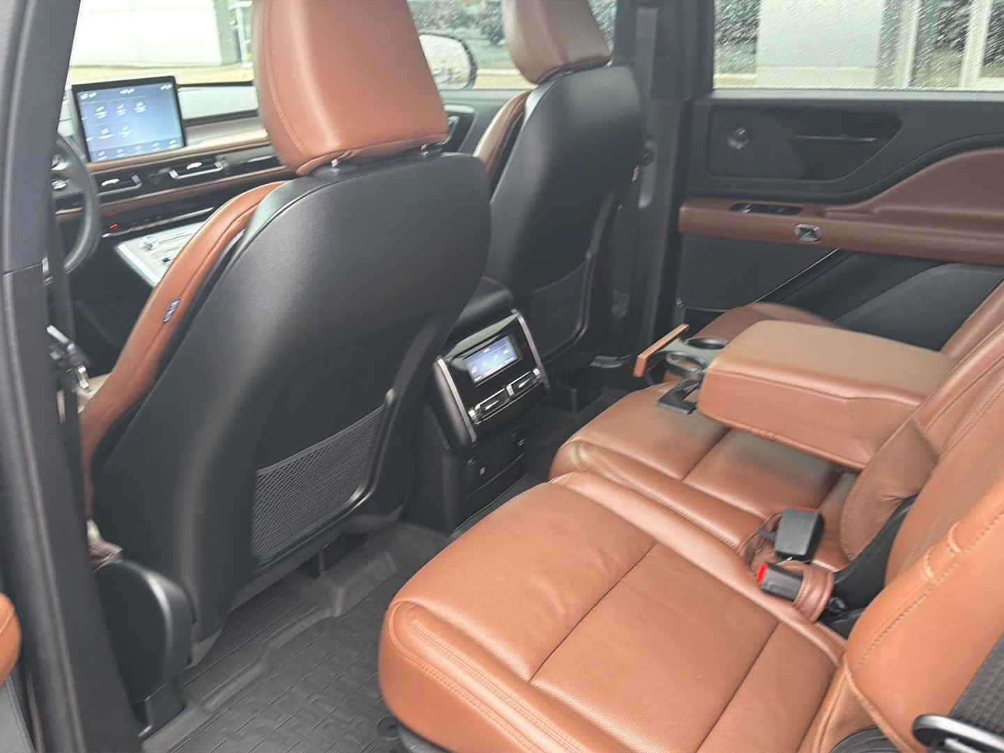 2023 Infinite Black Metallic Clearcoat Lincoln Aviator Reserve AWD SUV