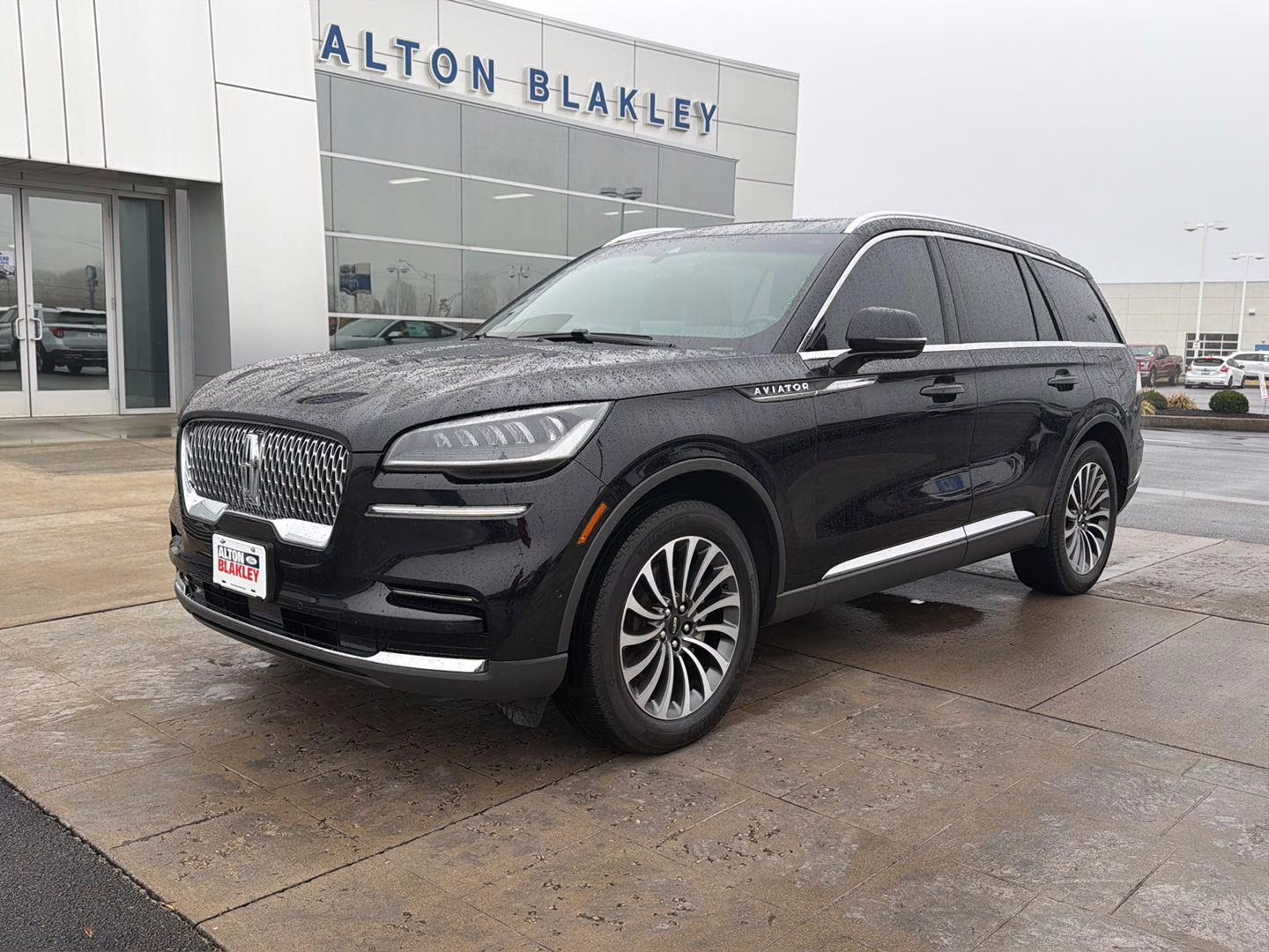 2023 Infinite Black Metallic Clearcoat Lincoln Aviator Reserve AWD SUV