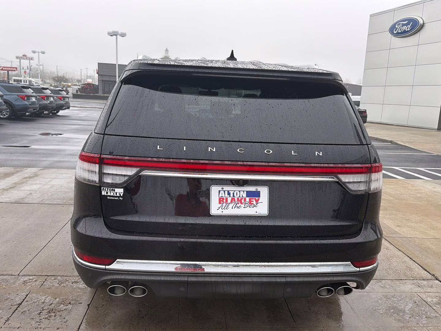 2023 Infinite Black Metallic Clearcoat Lincoln Aviator Reserve AWD SUV