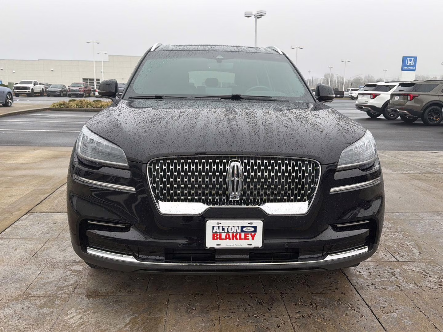 2023 Infinite Black Metallic Clearcoat Lincoln Aviator Reserve AWD SUV