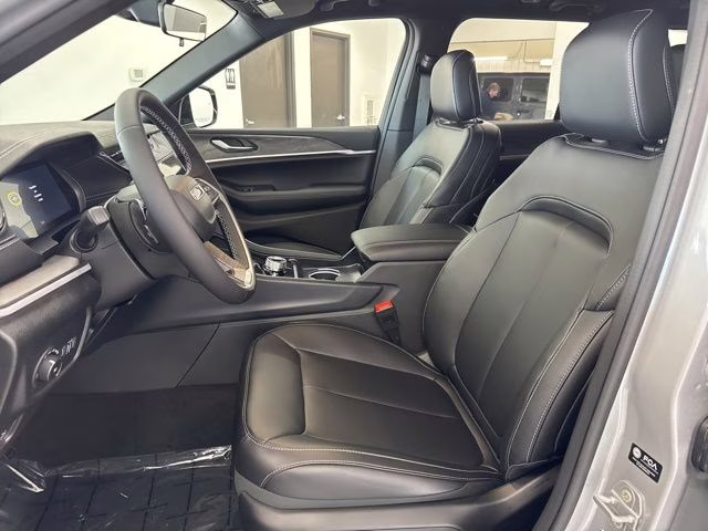 2026 Silver Zynith Jeep Grand Cherokee Limited 4X4 SUV