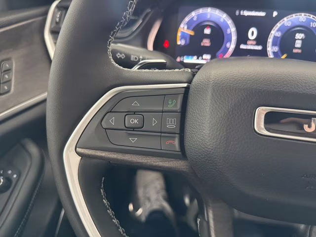 2026 Silver Zynith Jeep Grand Cherokee Limited 4X4 SUV