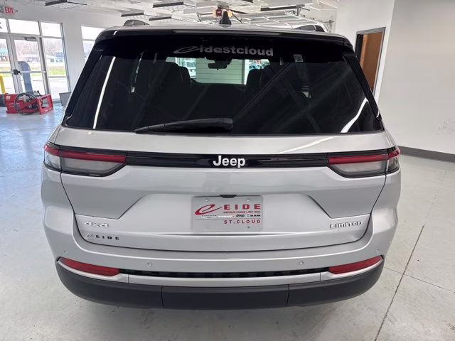 2026 Silver Zynith Jeep Grand Cherokee Limited 4X4 SUV