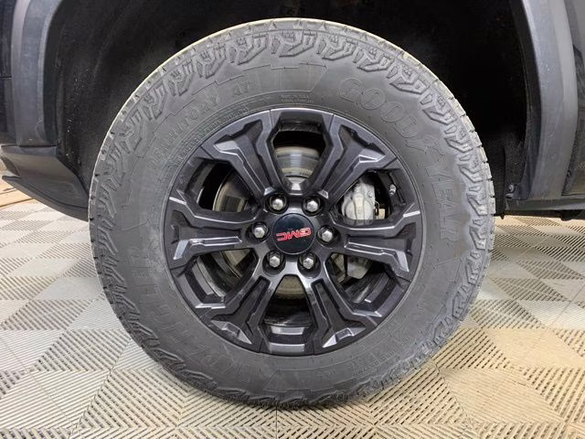 2025 Onyx Black GMC Canyon Elevation 4X4 Truck