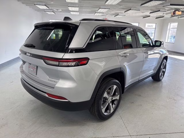 2026 Silver Zynith Jeep Grand Cherokee Limited 4X4 SUV