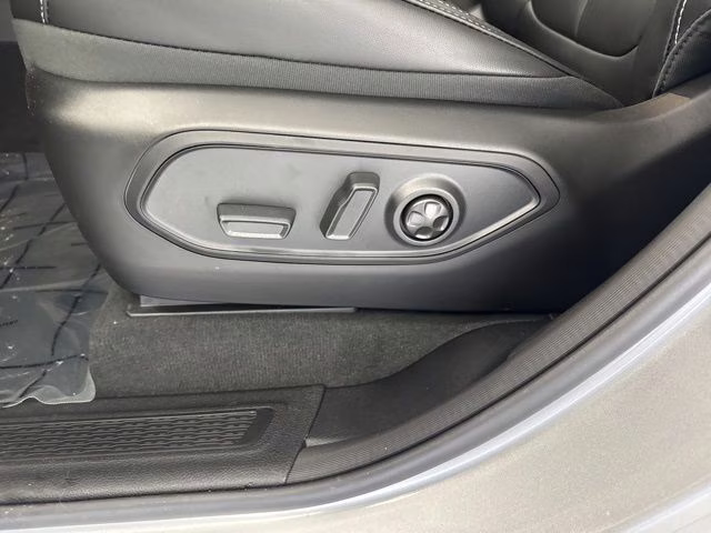 2026 Silver Zynith Jeep Grand Cherokee Limited 4X4 SUV