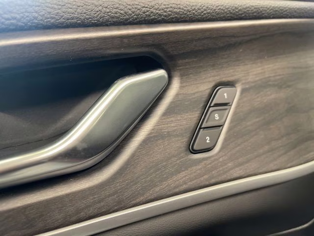 2026 Silver Zynith Jeep Grand Cherokee Limited 4X4 SUV
