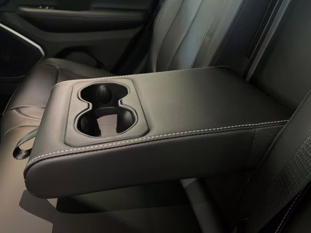 2026 Silver Zynith Jeep Grand Cherokee Limited 4X4 SUV