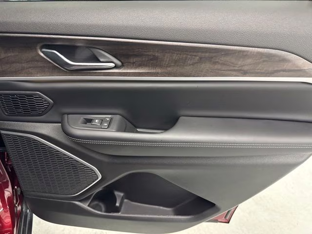 2026 Velvet Red Pearlcoat Jeep Grand Cherokee L Limited 4X4 SUV