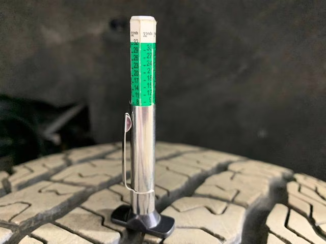 2025 Onyx Black GMC Canyon Elevation 4X4 Truck