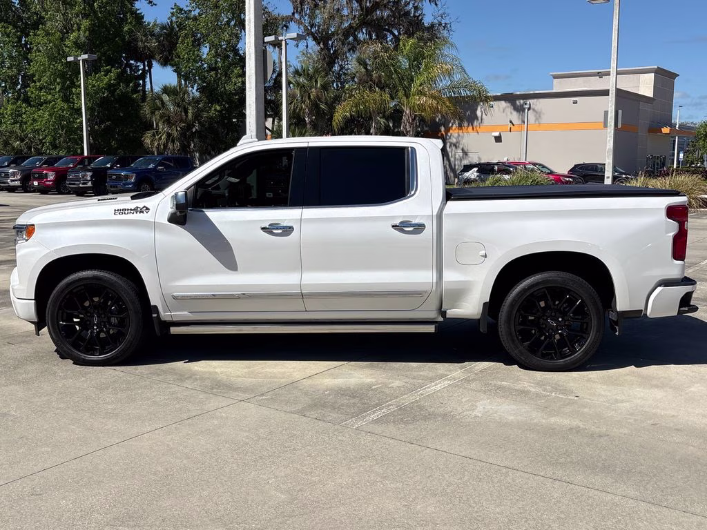 2023 Iridescent Pearl Tricoat Chevrolet Silverado 1500 High Country 4X4 Truck