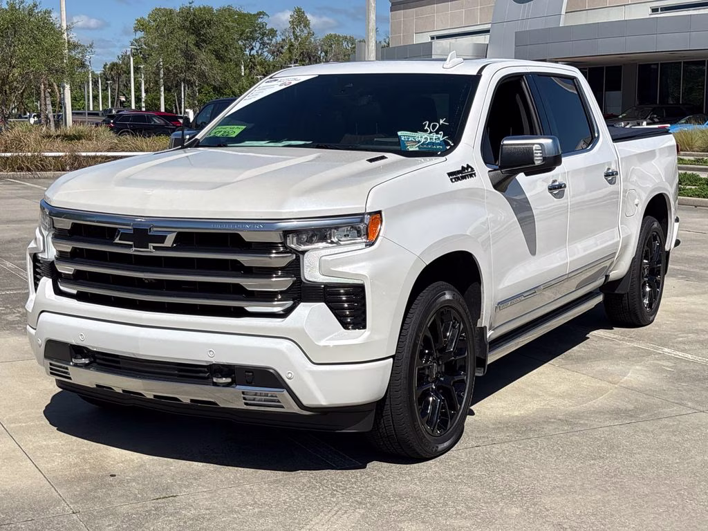 2023 Iridescent Pearl Tricoat Chevrolet Silverado 1500 High Country 4X4 Truck