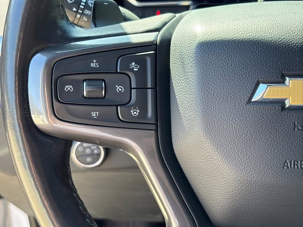 2023 Iridescent Pearl Tricoat Chevrolet Silverado 1500 High Country 4X4 Truck