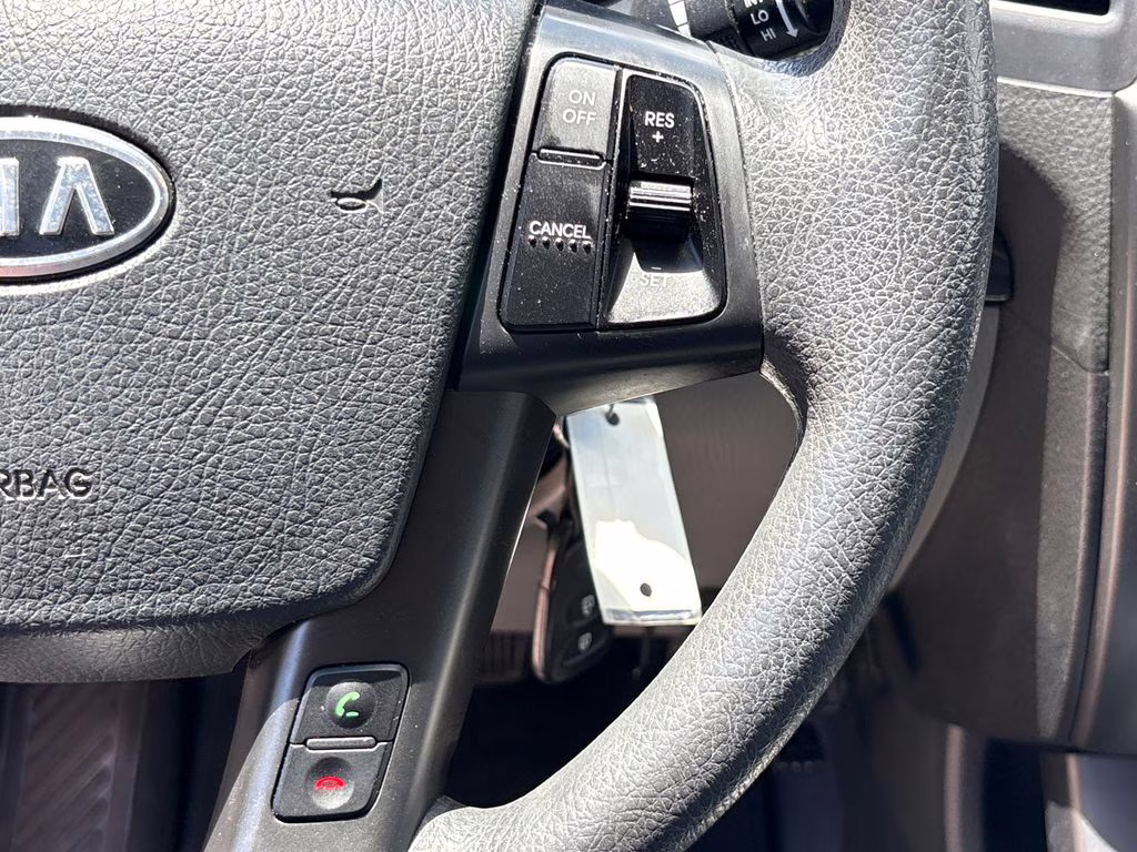 2013 Bright Silver Kia Sorento LX FWD SUV